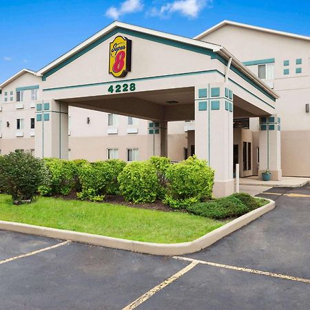 Super 8 By Wyndham Aurora/Naperville Area Luaran gambar
